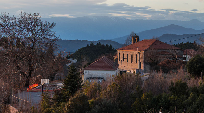 Καμπαναριό Καστανιάς στο ηλιοβασίλεμα